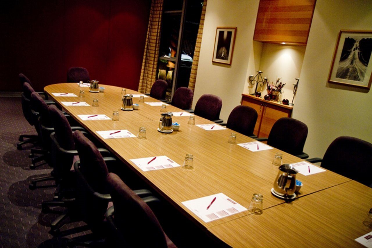 Отель Zagame'S House Мельбурн Экстерьер фото A boardroom