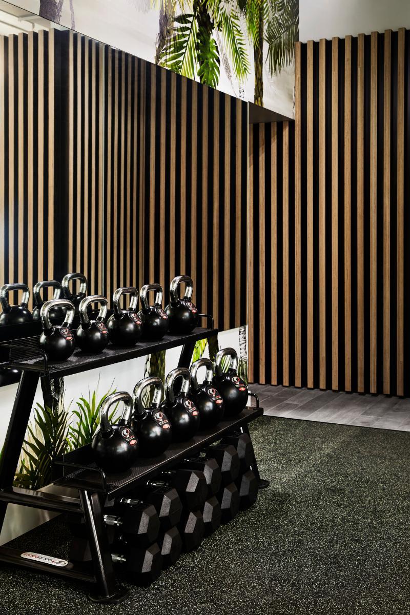 Отель Zagame'S House Мельбурн Экстерьер фото Wood wall paneling