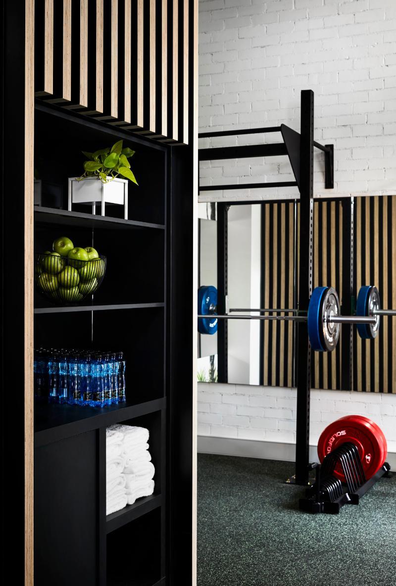 Отель Zagame'S House Мельбурн Экстерьер фото A weight bench